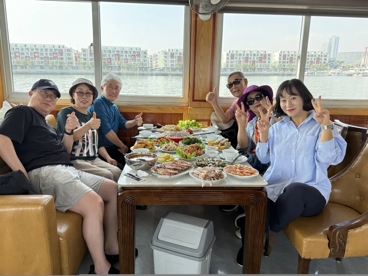 양가 부모님이 감동한 가이드 리엔과 함께한 4박 5일 하롱감동팩 후기(12/20~24)
